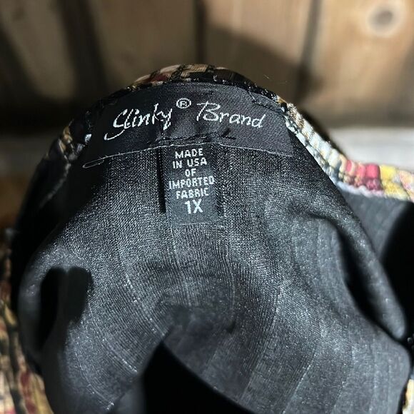 Slinky Brand top slinky asymmetrical paisley black red gold 1X FIRM on PRICE - Picture 2 of 8